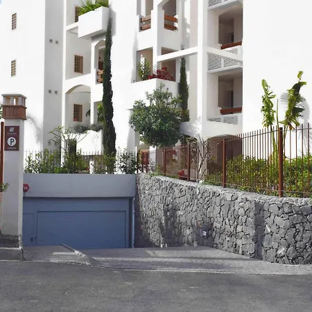 Tahona 02 Pool View 1b Nyaraló